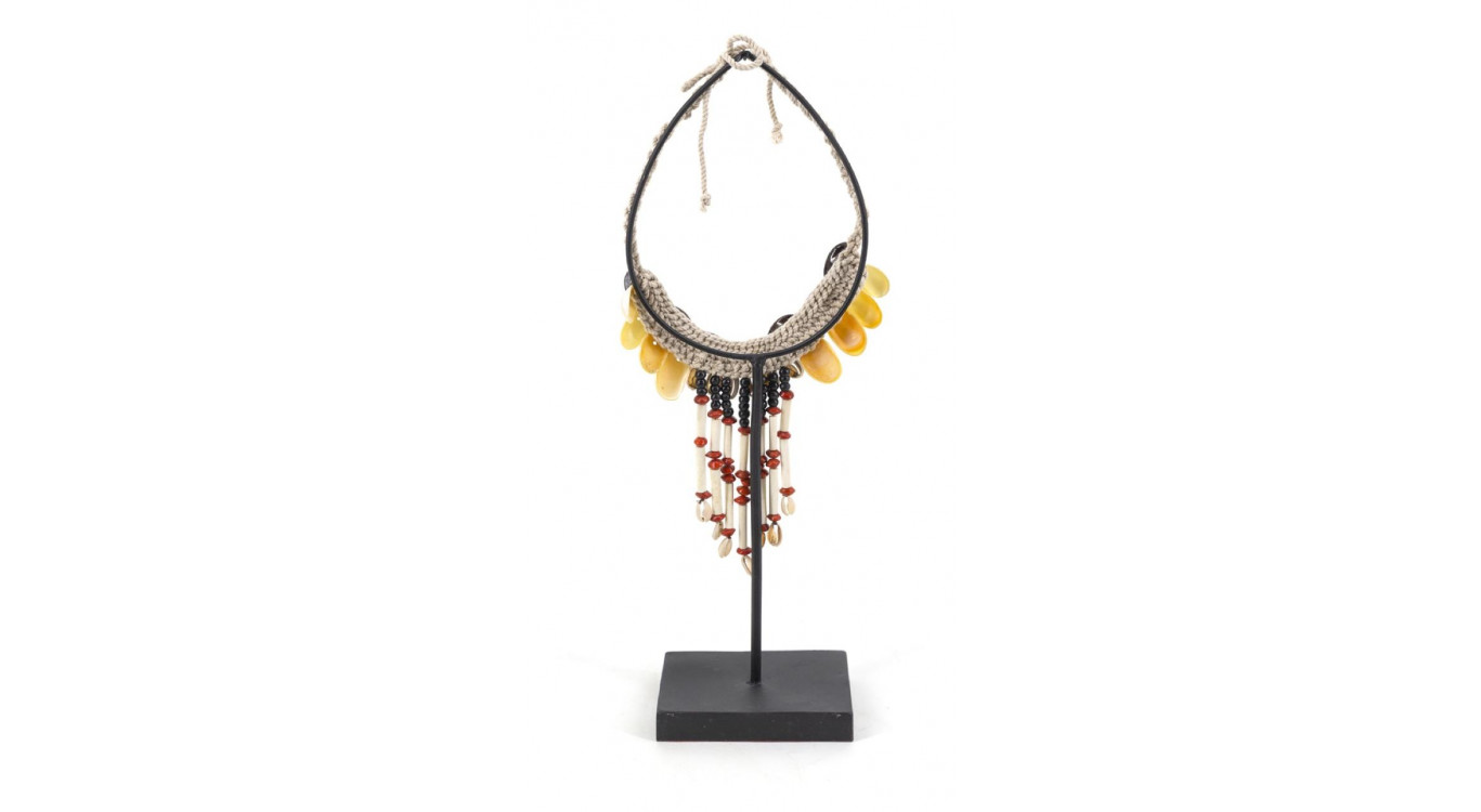Sculpture Collier Coquilles Corde Fer Marron 16x8x42cm