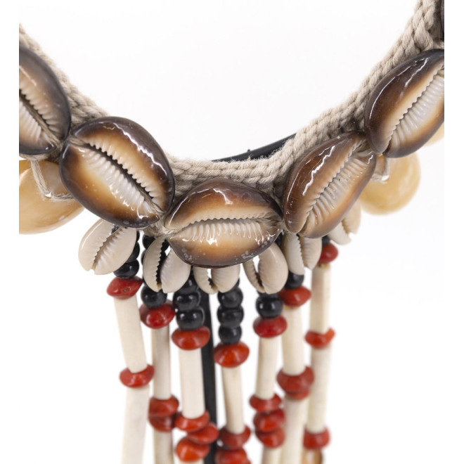 Sculpture Collier Coquilles Corde Fer Marron 16x8x42cm