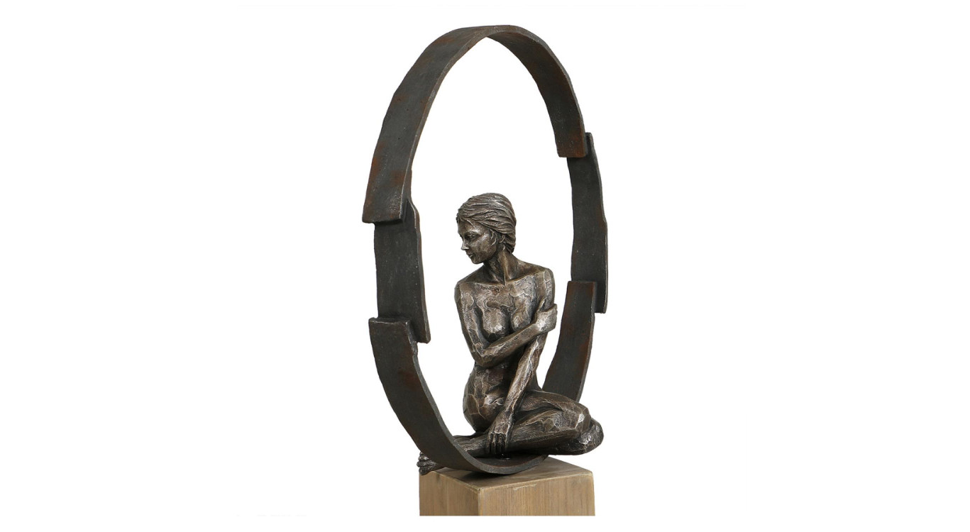 Statue Silhouette Ring