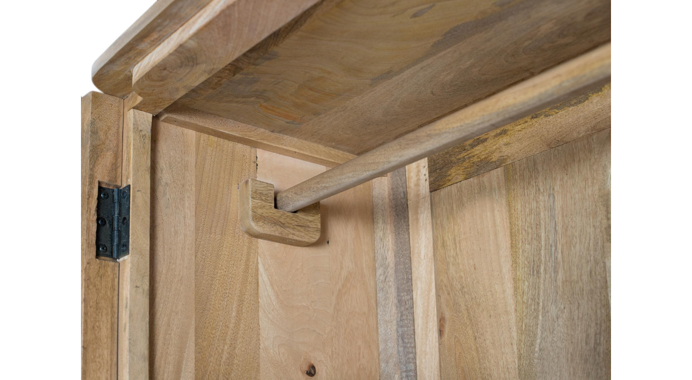 Armoire