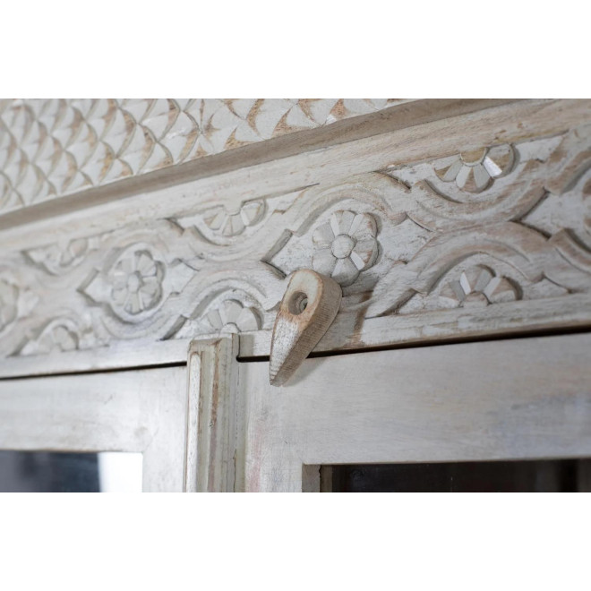 Armoire