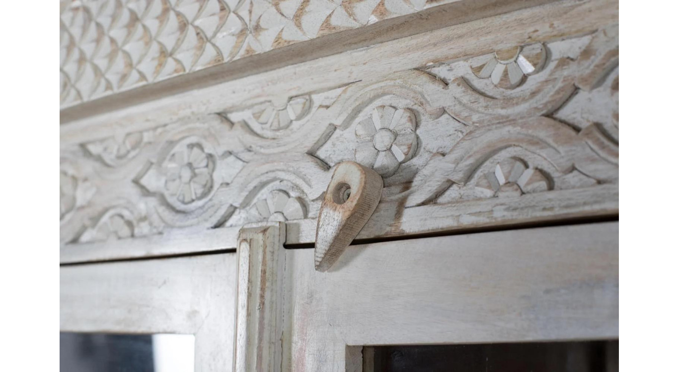 Armoire