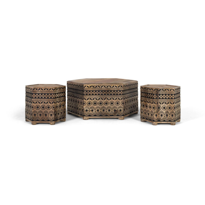 Lot de table basse et tabourets