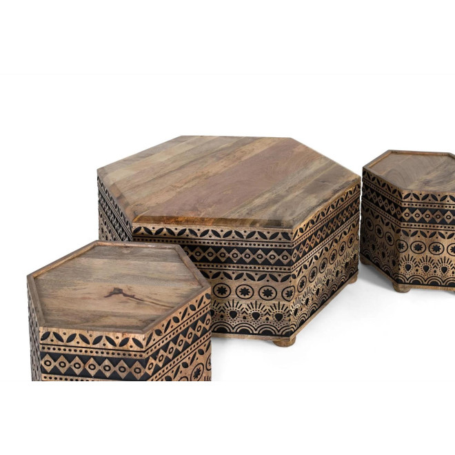 Lot de table basse et tabourets